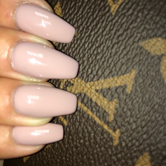 Meet your Posher, Noelle - Picture 1 of 1